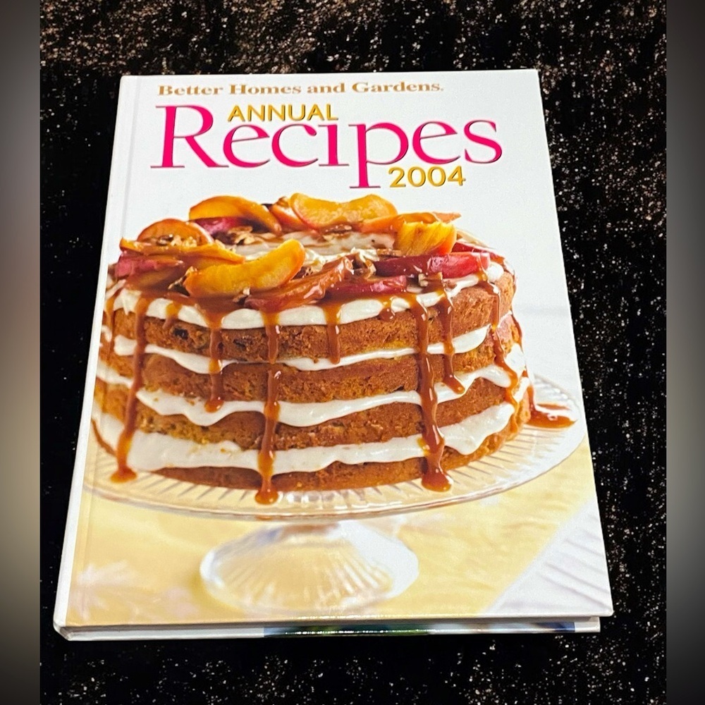 🌟 Better Homes & Gardens Annual Recipes 2004 - Cookbook gift 
Vintage